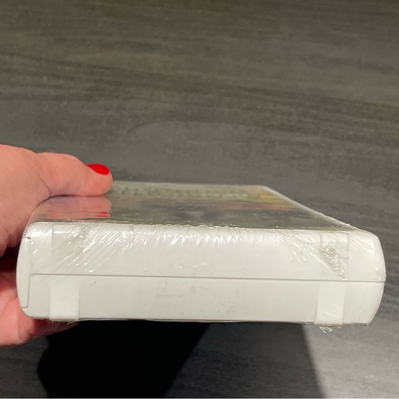 The Happiest Millionaire (New Sealed VHS, 1999) Fred MacMurray, Anchor Bay, 1967 - Picture 6 of 6